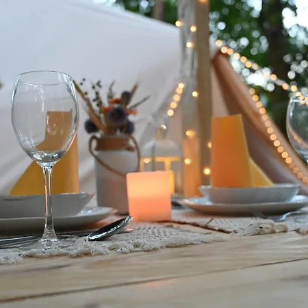 Glamping Sumvody ラグジュアリーテント Humenné